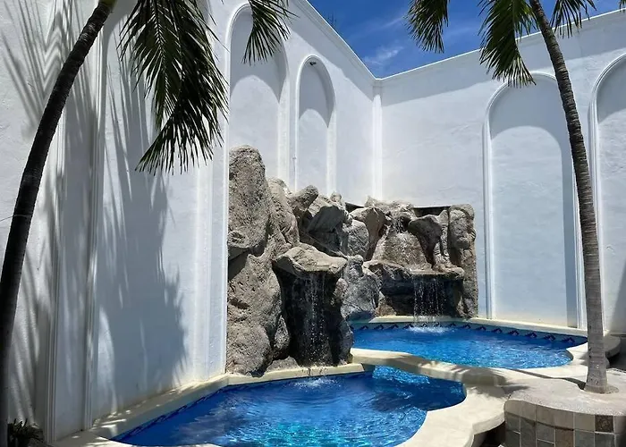 Casa Lomas 141