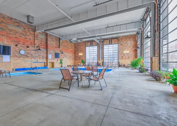 Ground Floor Getaway- Year Round Pool And Hot Tub