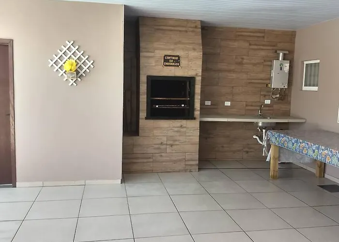 Casa com piscina e ar condicionado condicionado