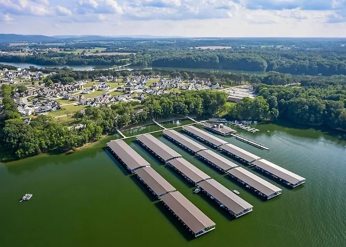 Lakeside Retreat Marina/Pool, Golf Cart, Game Room