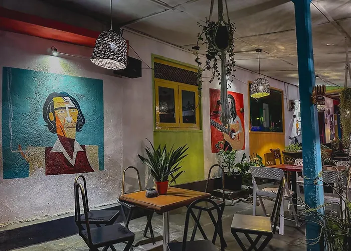 Mad Monkey And Lounge