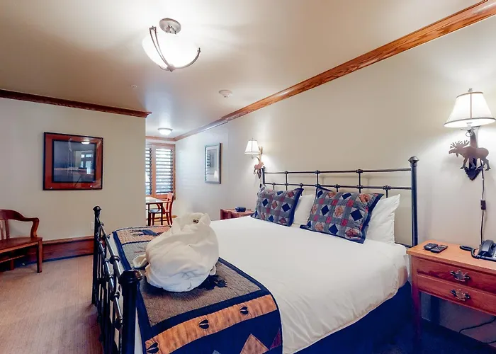 Lion Square Lodge