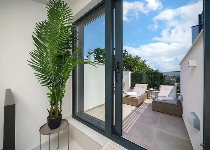 "Golden Sky"Rooftop Pool Villa