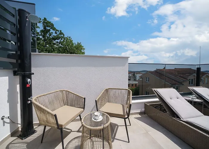 "Golden Sky"Rooftop Pool Villa