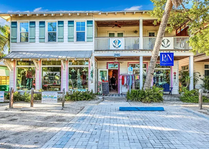 Pet Friendly hotel: Sunrise Garden Resort