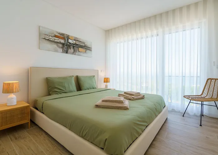 Axess Villa With Panoramic Ocean View