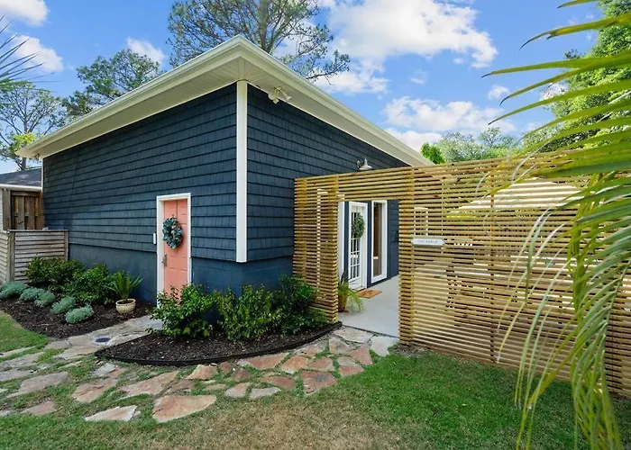 Private 6 Acre Estate Minutes From Wrightsville