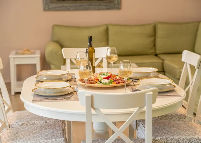 Τheano Villa