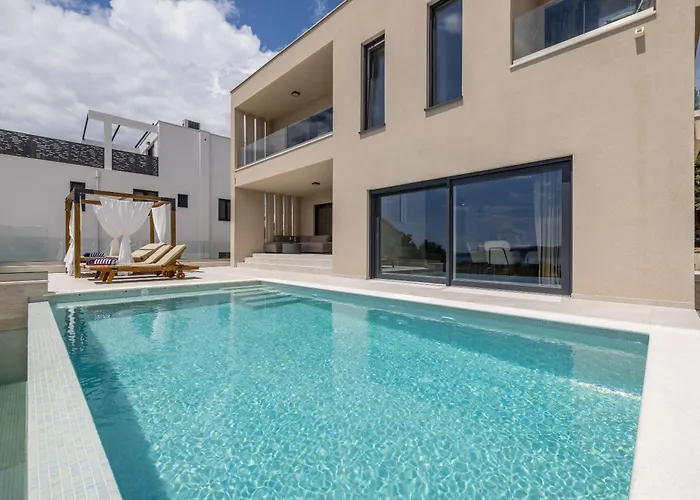 New Villa Coco Maison With Heated Infinity Pool