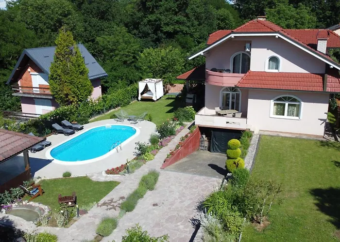 Villa Katarina With Pool
