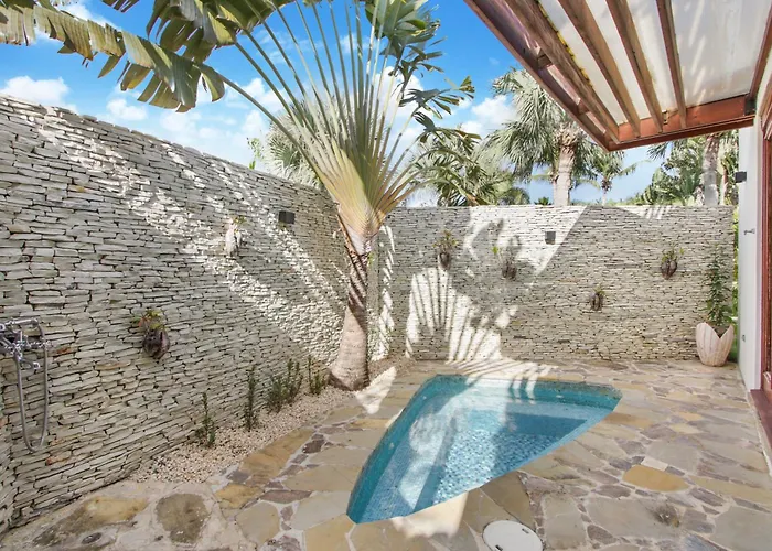 Unique Villa With Ocean And River Views - Staff & Golf Carts