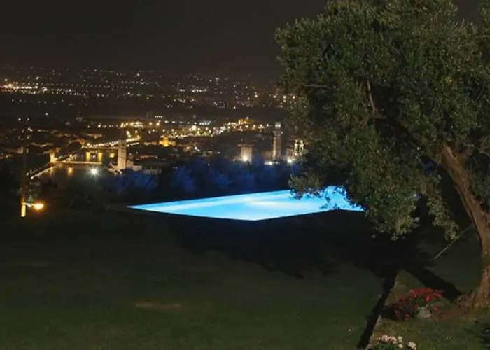 Villa Le Grotte