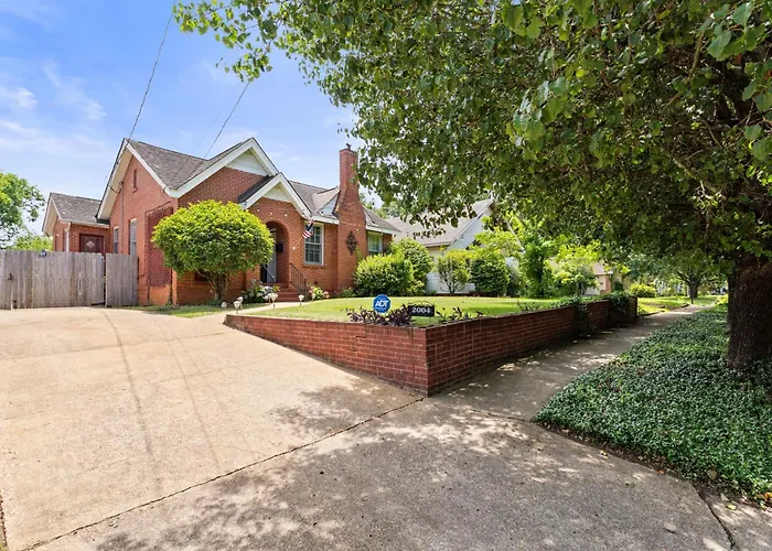 Mins To Zoo - Capitol Heights Hideaway