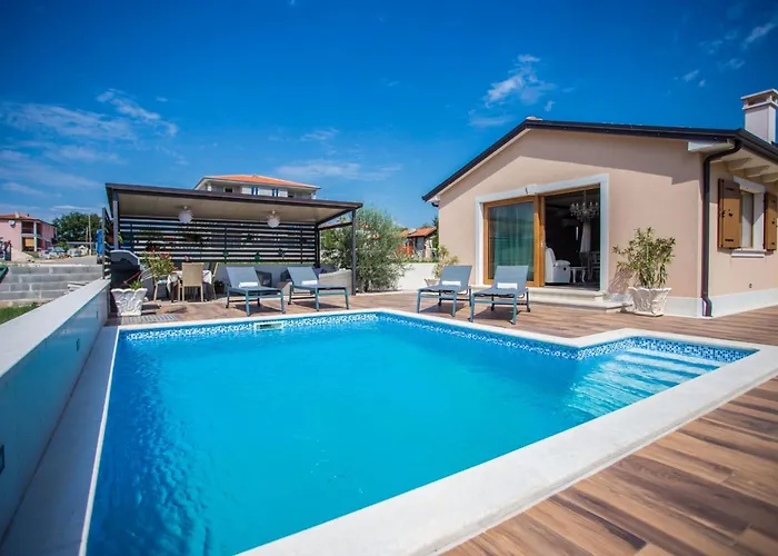 Villa Mihaela By Briskva