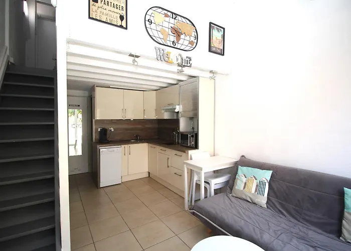 CORAUX - Maisonnette 4 pers avec piscine et parking