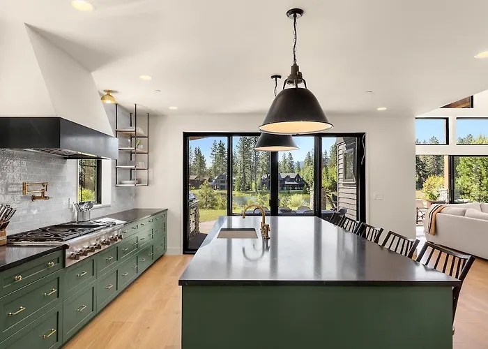 Views, Game Room & Suncadia Pool Access