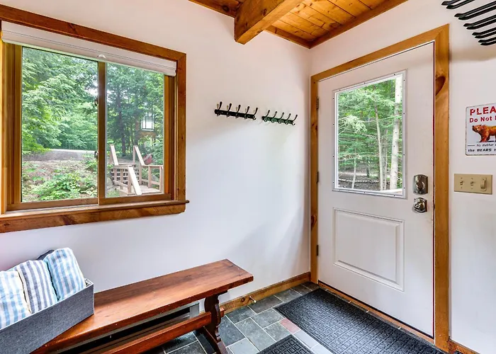 Bartlett Vacation Rental W/ Wraparound Deck!