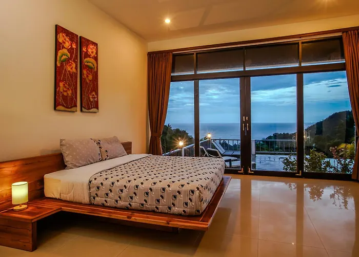 Luxurious Pool Villa With Great Sea View