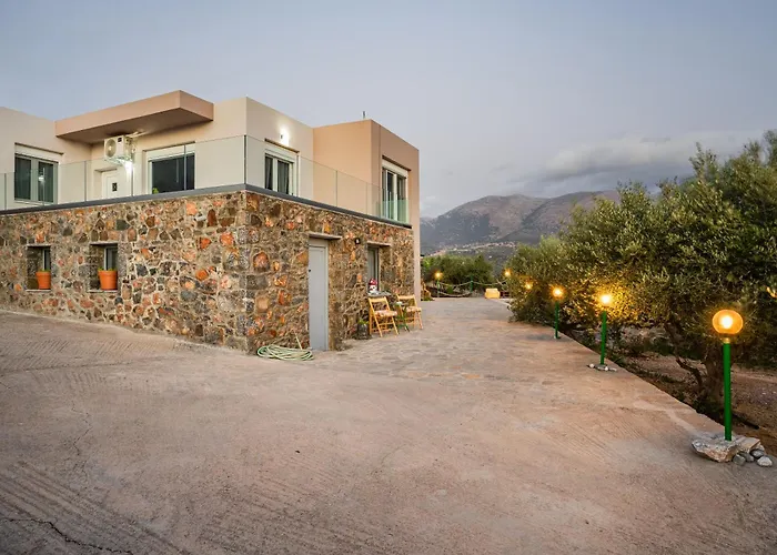 Villa Aktis With Freshwater Pool And Sea View