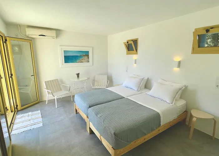 Sea View Seafront Maisonette Pool Access & Beach