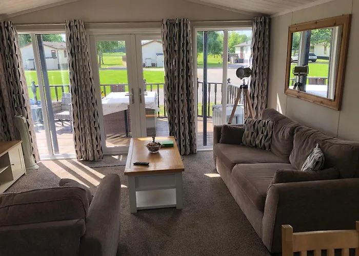 Bumblebee Lodge
