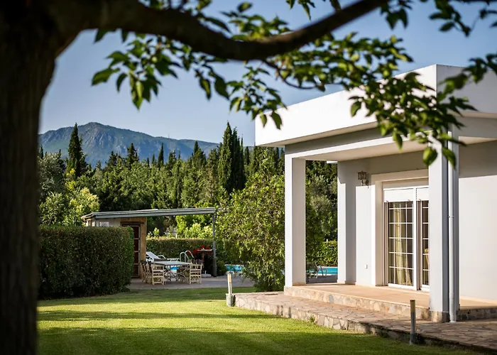 Villa Nefeli With Private Pool By Konnect