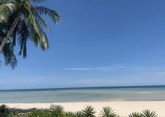 Beachfront Resort Villa Baan Tawan 3Br