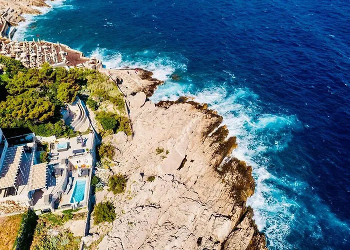Blue Views Villa With Heated Pool And Jacuzzi
