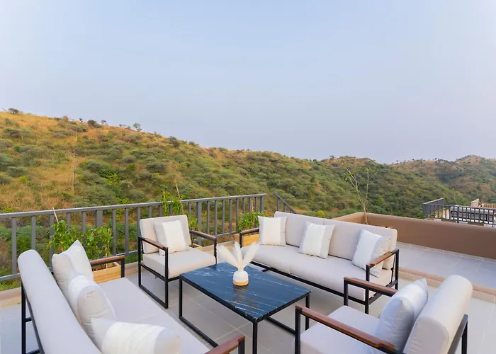 Saffronstays Moringa Valley - Oak Villa
