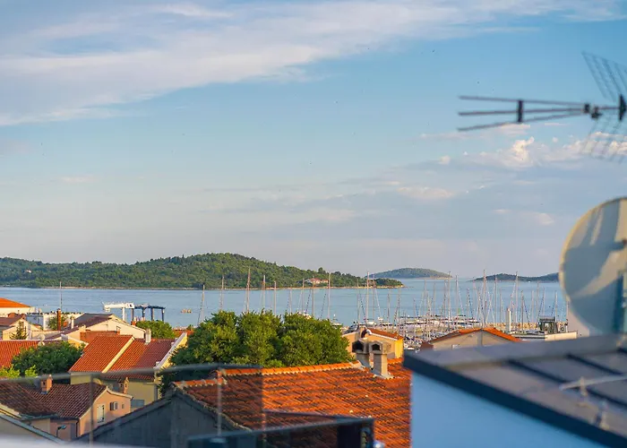 "Golden Sky"Rooftop Pool Villa
