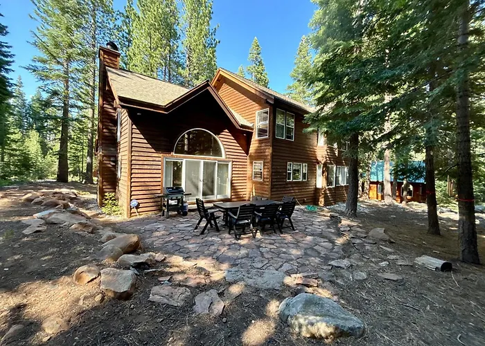 Fox Crossing At Tahoe Donner By Tahoe Getaways - 3Br Vacation Rental W Forested Views & Hoa Amenities!
