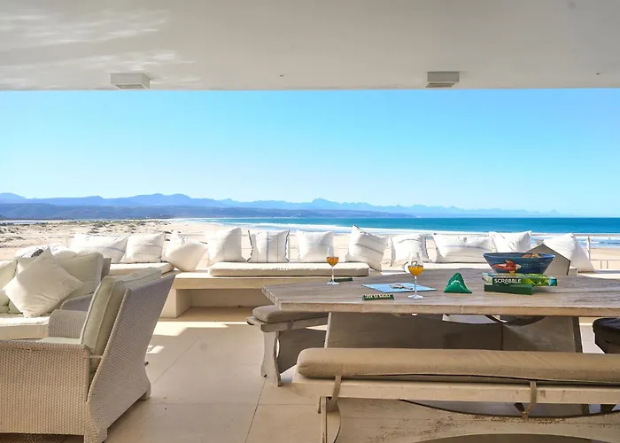 Roga Rock Lookout Beach
