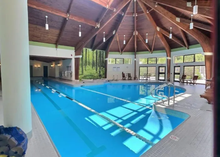 Firbear- Ac, Pool, Hot Tub, Sauna, Tennis, Gym