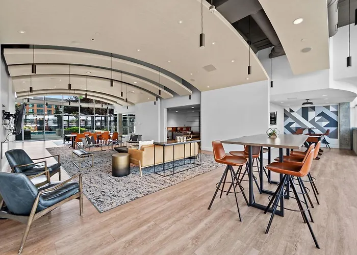 1700 Bassett, Unit 818