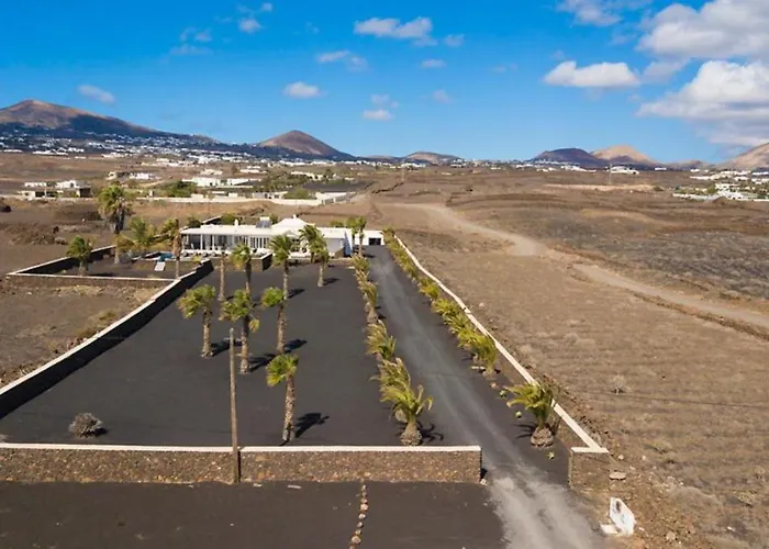 Villa Las Palmitas - Sea Views - Private Pool - Hot Tub - Table Tennis