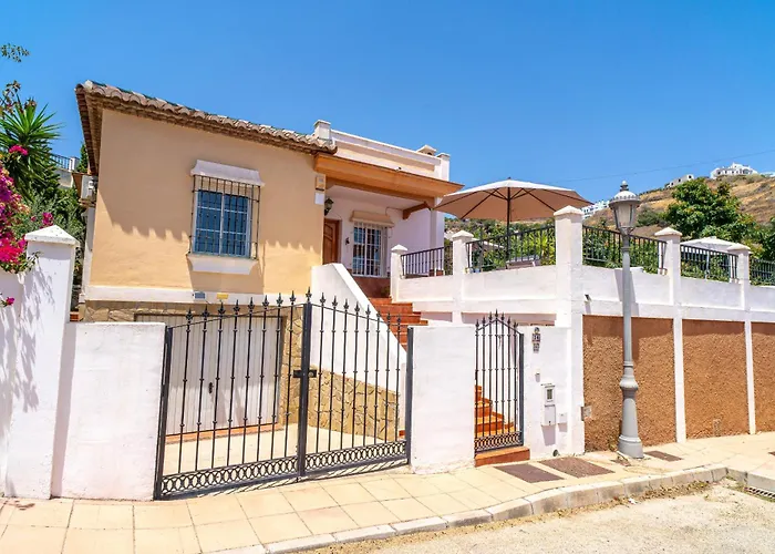 Villa Calidum - Private Pool, Sea Views & 5Min From Nerja