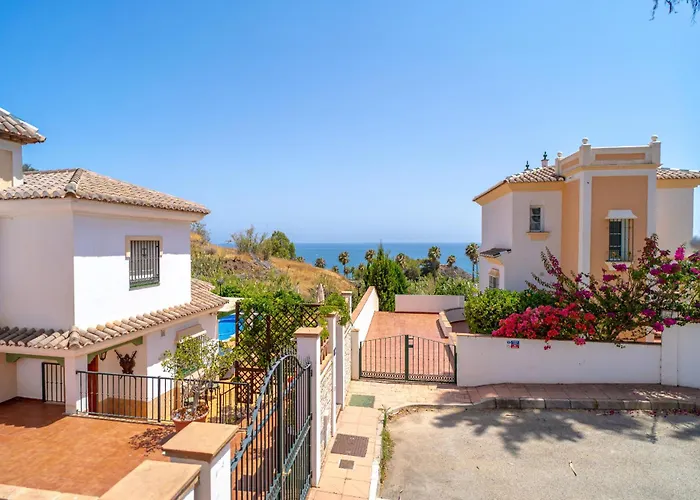 Villa Calidum - Private Pool, Sea Views & 5Min From Nerja