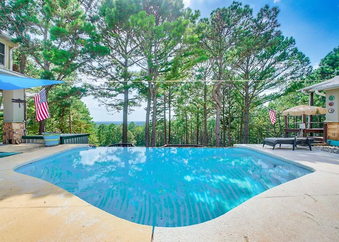 Broken Bow Escape W/ Mountain Views & Pool Access!