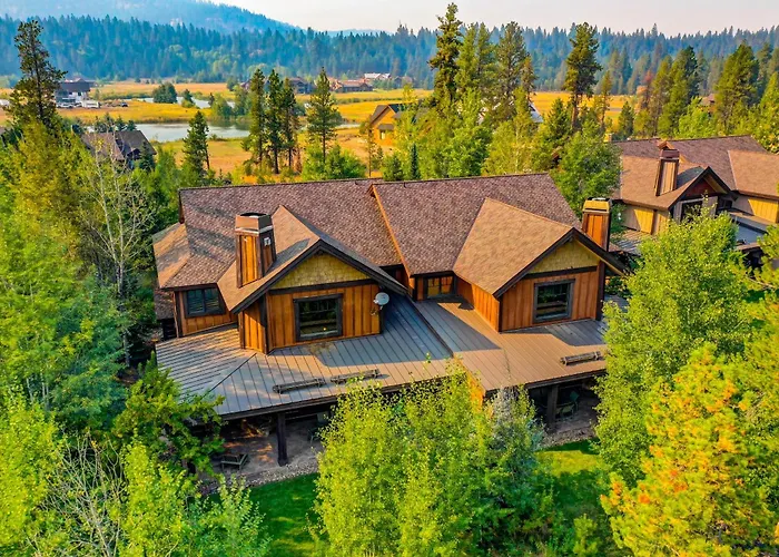 Red Tail On The River - Private Hot Tub - River - Clubhouse W/Gym, Seasonal Pool, Sauna - Luxury