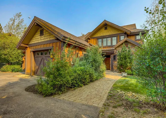 Red Tail On The River - Private Hot Tub - River - Clubhouse W/Gym, Seasonal Pool, Sauna - Luxury