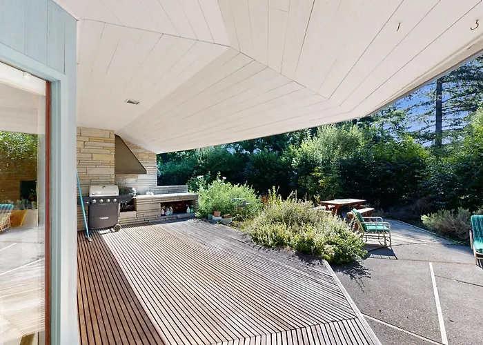 Arboretum Retreat