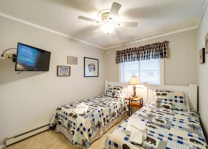 Hike, Golf & Ski: Beech Mtn Condo W/ Resort Perks!
