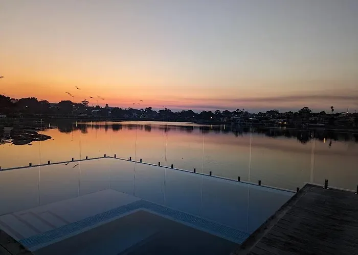 Waterfront Oasis , Infinity Pool, Sauna And Steam Room
