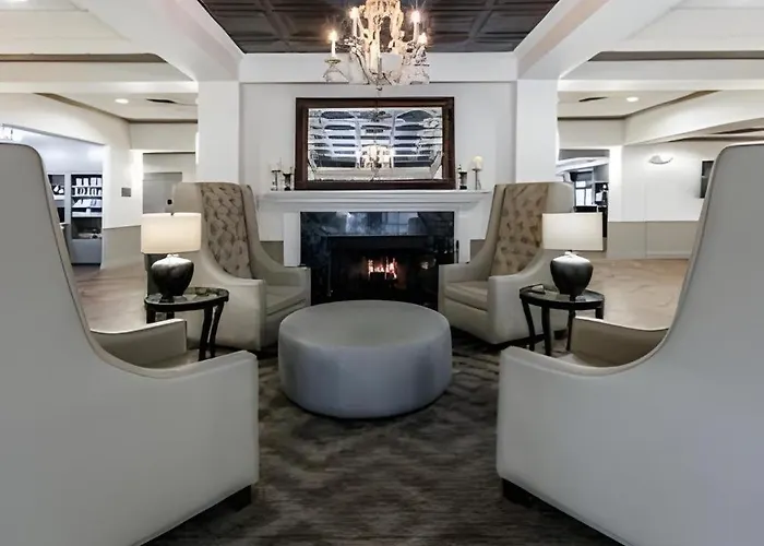 Richmond Inn & Suites