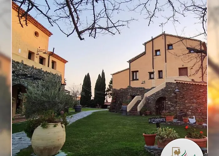 Cabina: Il Borgo Della Marinella