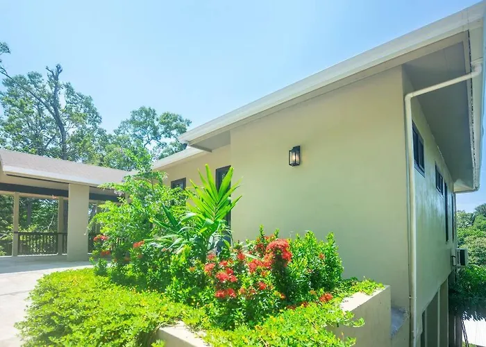 Luxury 3 Bdrms Villa With Private-Pool And Full-Concierge
