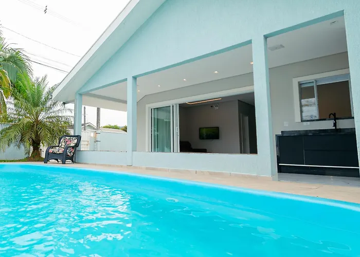 M&M House - Casa com Piscina e Ar Condicionado em Matinhos