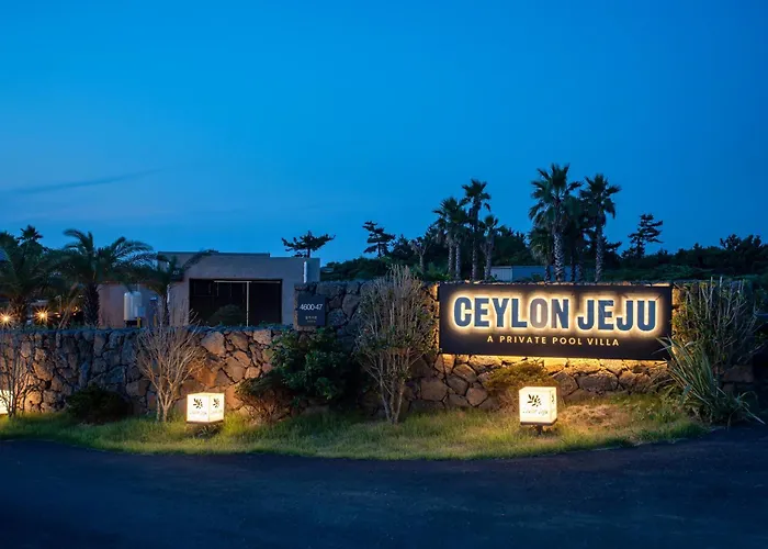Ceylon Jeju Pool Villa