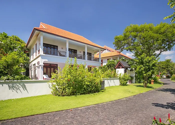 Purama Villas Da Nang Beachfront Resort & Spa