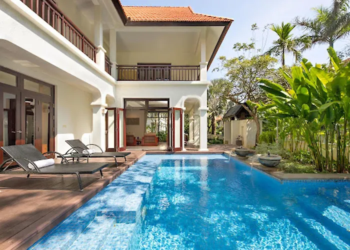 Purama Villas Da Nang Beachfront Resort & Spa